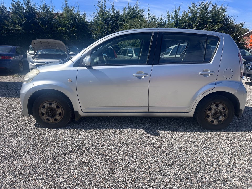 Subaru Justy 1,0  5d