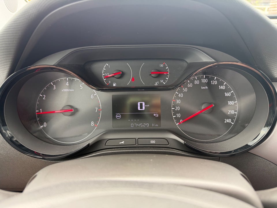 Opel Crossland X 1,2 Excite 5d