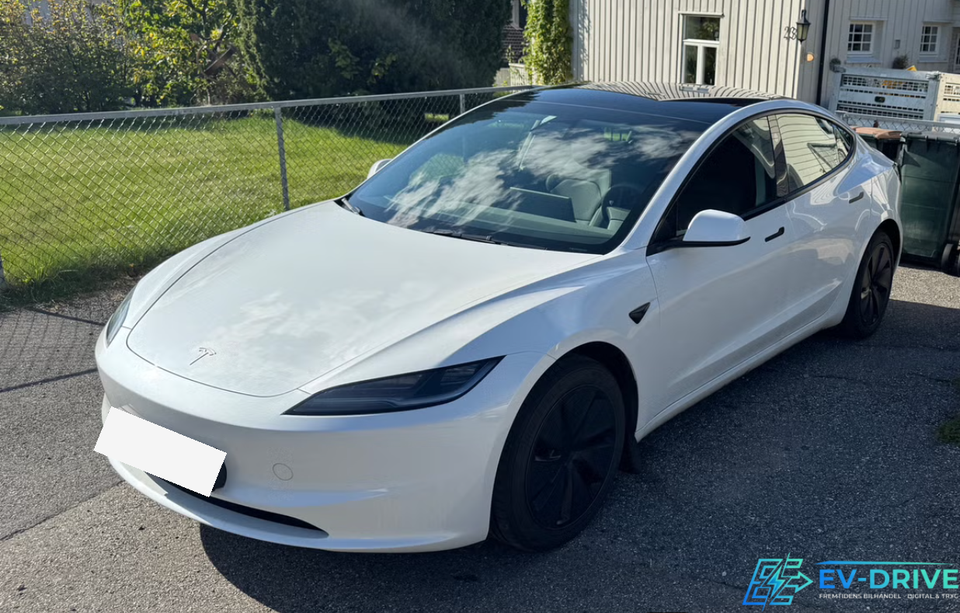 Tesla Model 3 RWD 4d