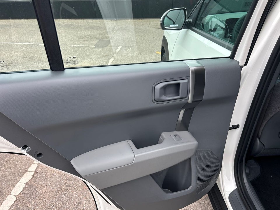 Kia EV3 58 Standard Range Access 5d
