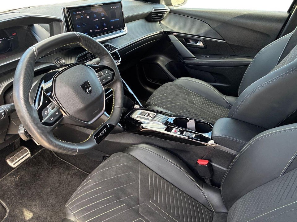Peugeot e-208 54 GT 5d
