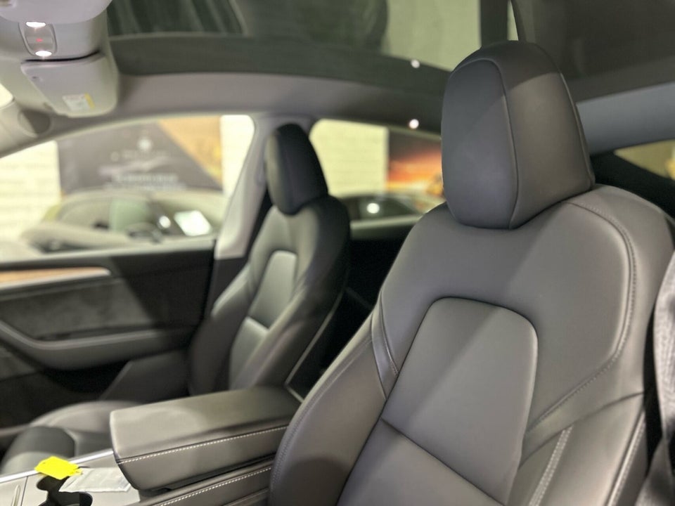 Tesla Model Y Long Range AWD 5d