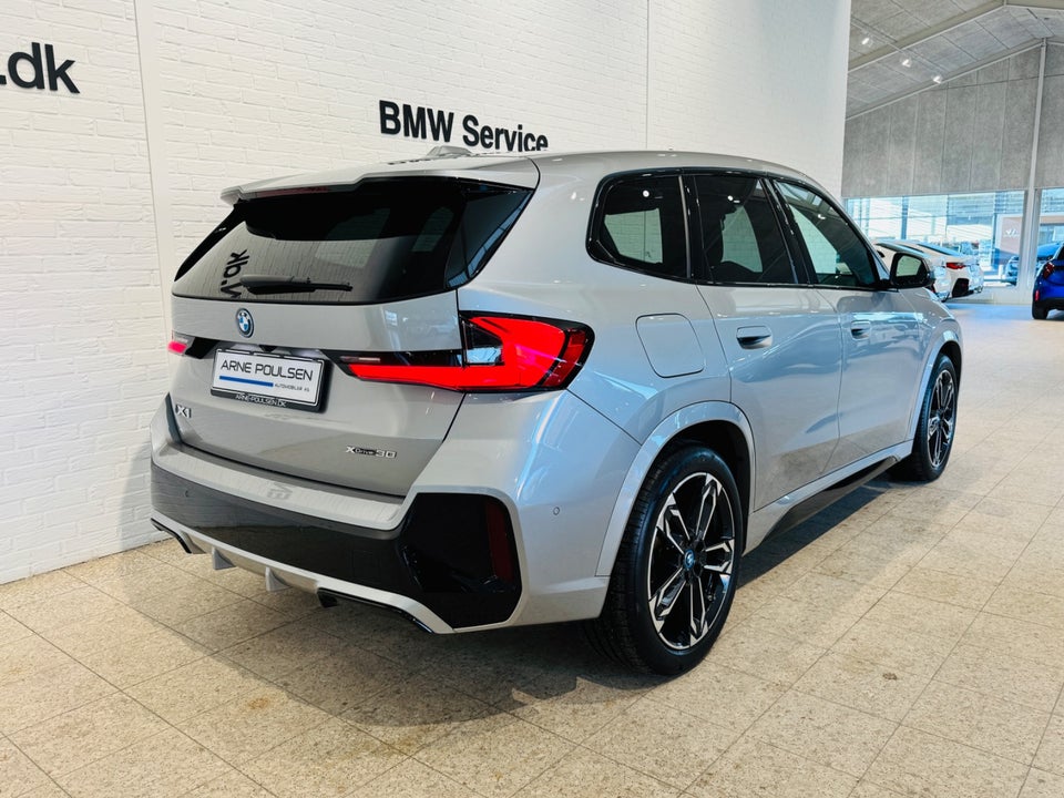 BMW iX1 xDrive30 Fully Charged M-Sport 5d