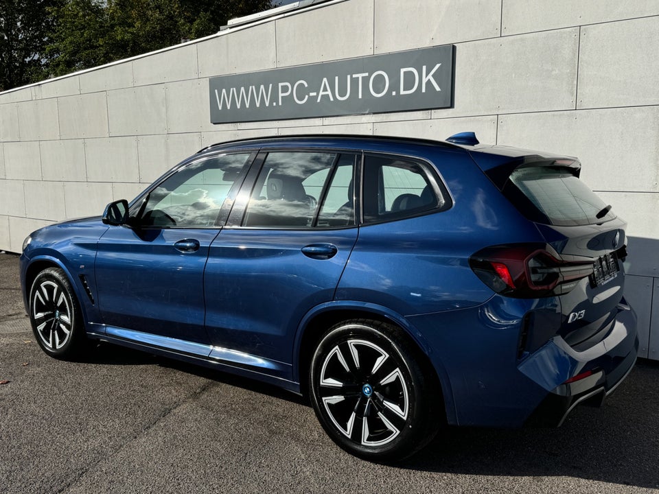 BMW iX3 Charged 5d