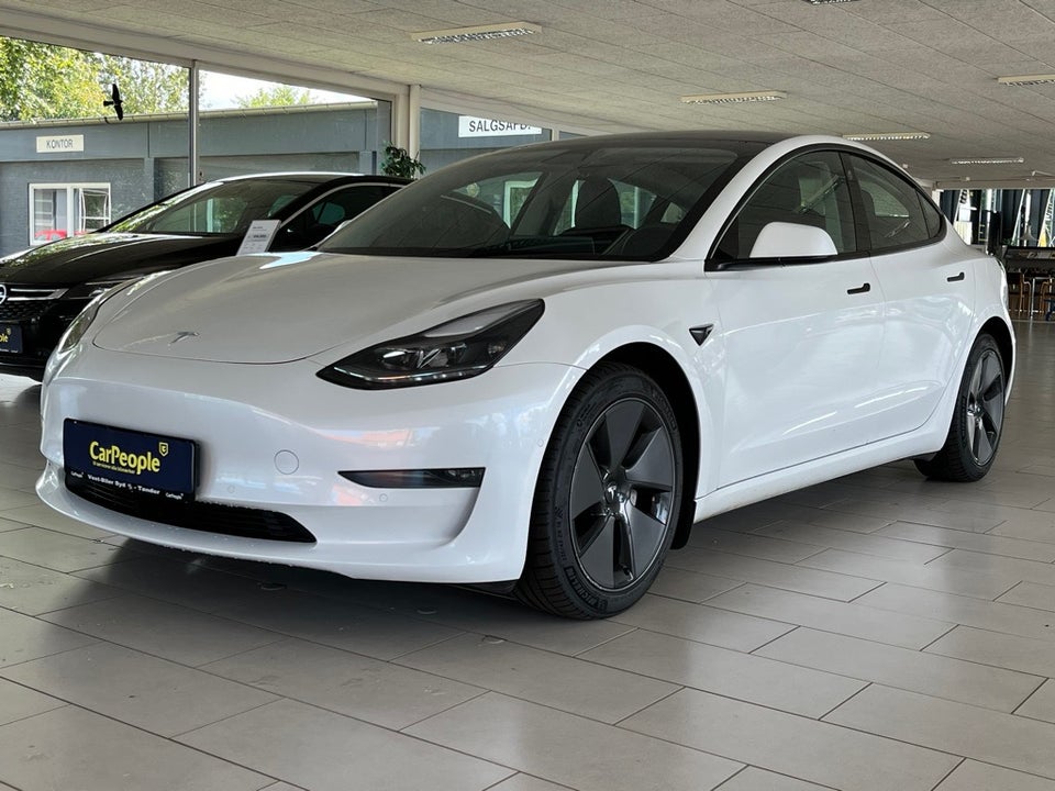 Tesla Model 3 Long Range AWD 4d