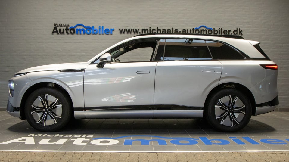 Xpeng G9 Standard Range 5d