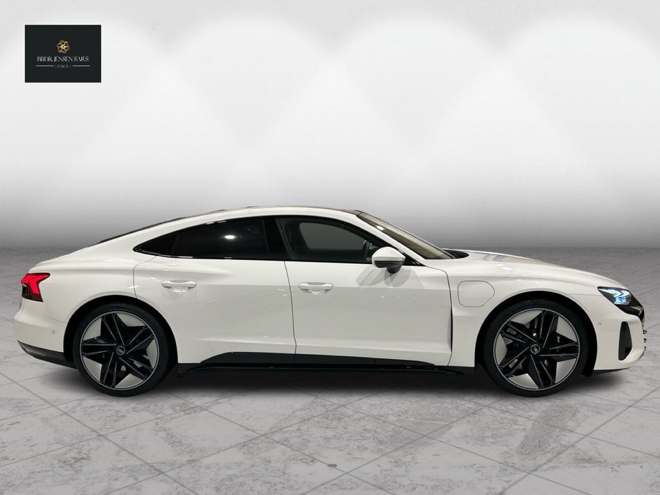 Audi e-tron GT quattro 4d