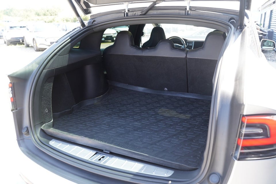 Tesla Model X 75D 5d