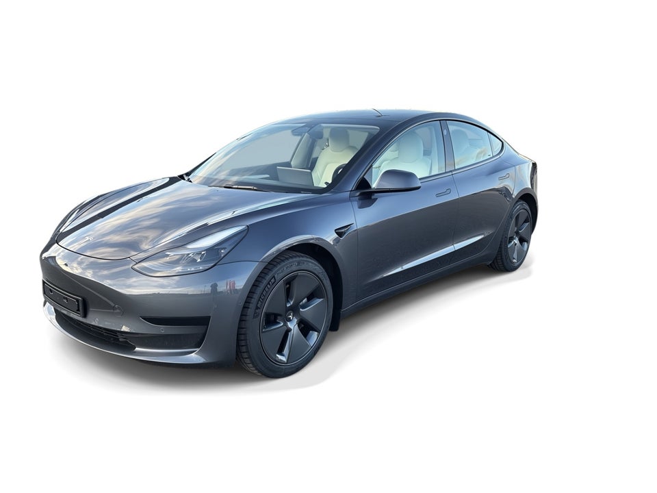 Tesla Model 3 Standard Range+ RWD 4d