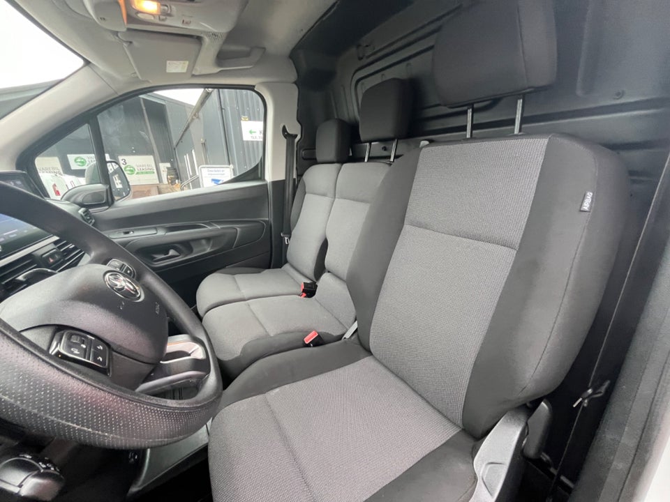 Toyota ProAce City 1,5 D 130 Medium Comfort aut. 6d