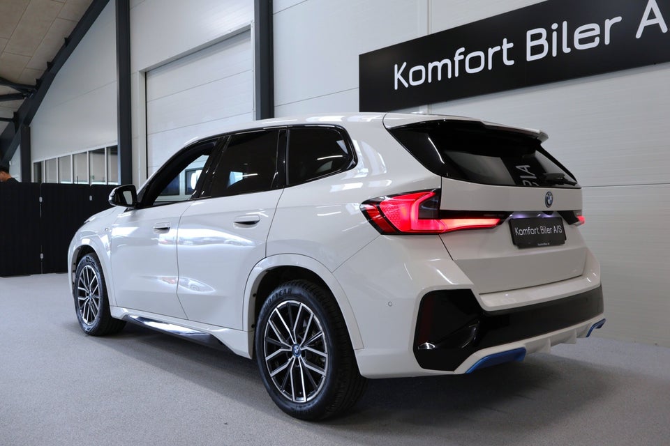 BMW iX1 xDrive30 Charged M-Sport 5d