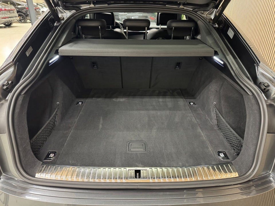 Audi e-tron 55 S-line Sportback quattro 5d