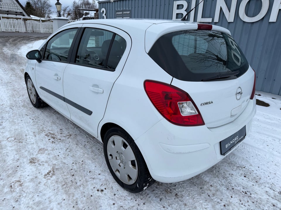 Opel Corsa 1,4 16V Cosmo 5d