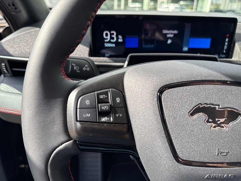 Ford Mustang Mach-E 98 Premium Extended Range AWD 5d