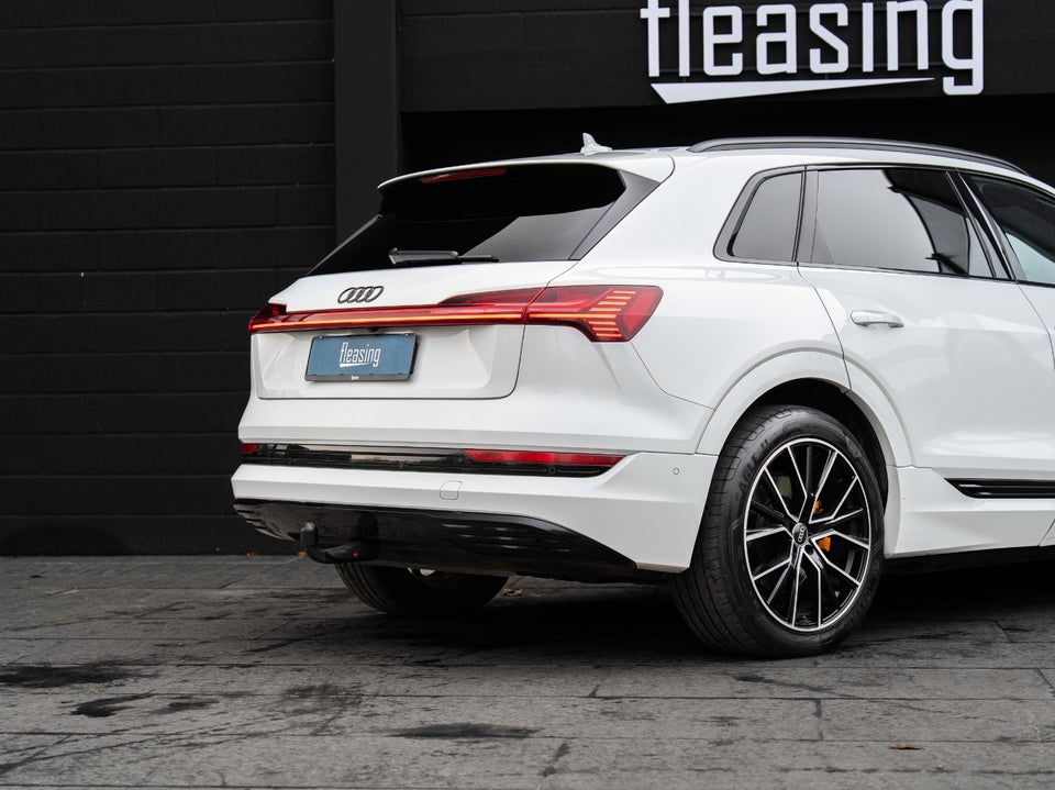 Audi e-tron 55 S-line quattro 5d