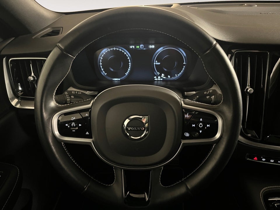 Volvo V60 2,0 T6 ReCharge R-Design aut. AWD 5d