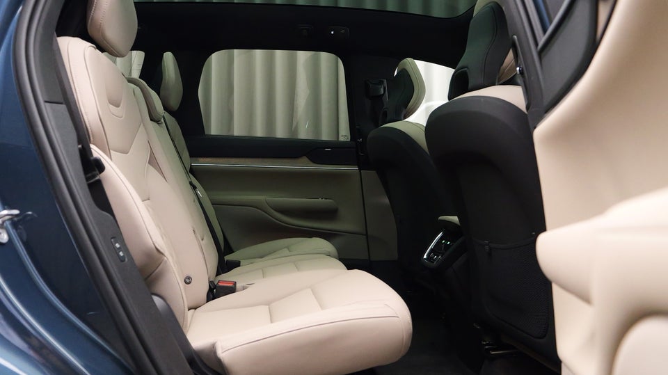 Volvo EX90 Plus 7prs 5d