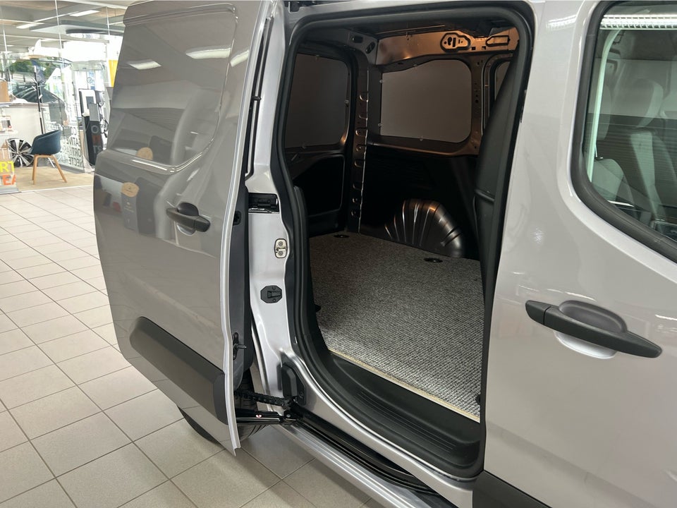 Peugeot Partner 1,5 BlueHDi 130 L1V1 Plus EAT8 Van