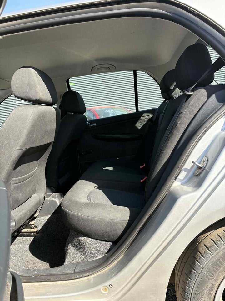 Skoda Fabia 1,4 16V 75 Ambiente Combi 5d