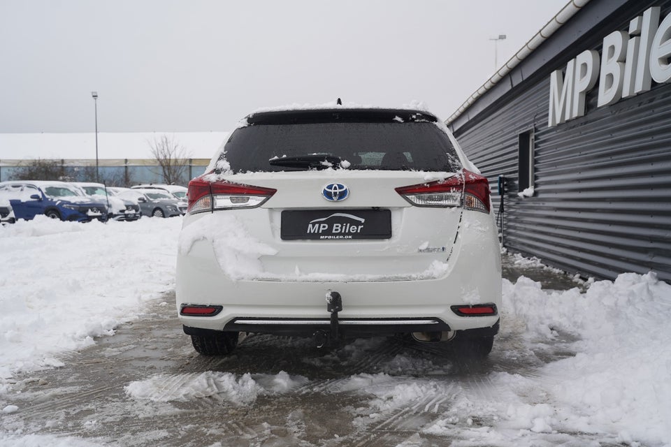 Toyota Auris 1,8 Hybrid H2 Style Touring Sports CVT 5d