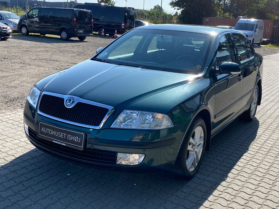 Skoda Octavia 2,0 FSi Elegance 5d