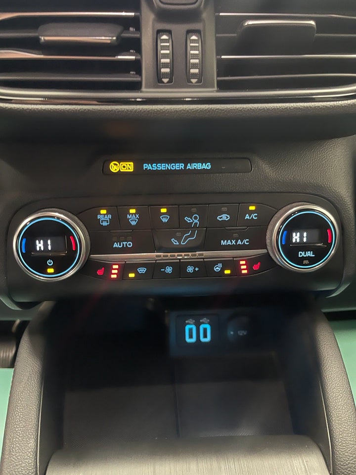 Ford Kuga 2,5 PHEV ST-Line X CVT 5d