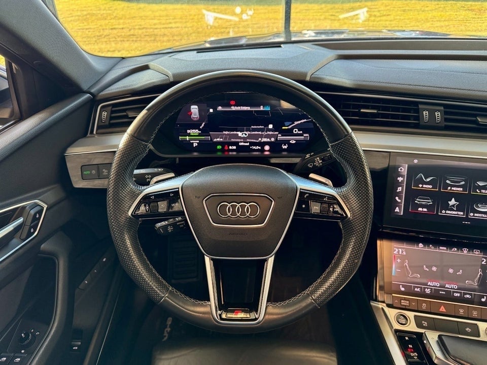 Audi e-tron 55 S-line quattro 5d