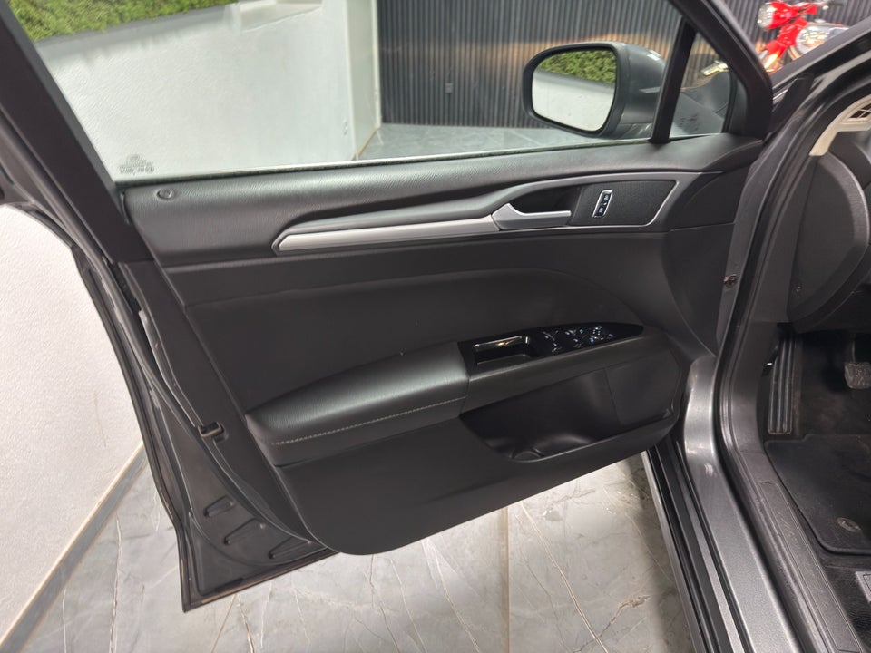 Ford Mondeo 2,0 TDCi 150 Business stc. 5d