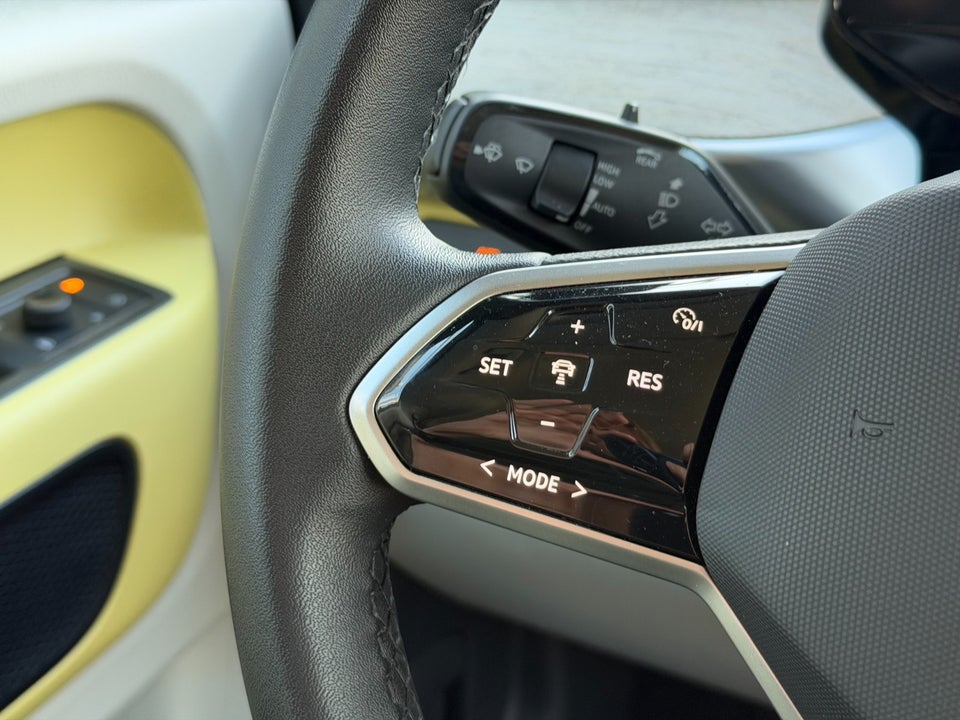 VW ID.Buzz 77 Pro SWB 5d