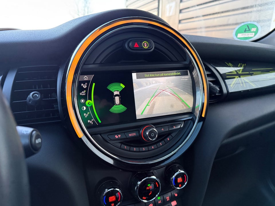 MINI Cooper SE Maximise 3d