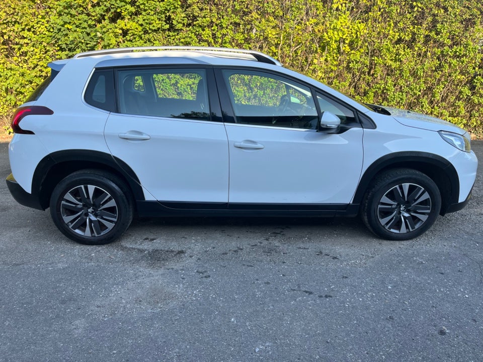 Peugeot 2008 1,2 e-THP 110 Allure EAT6 5d