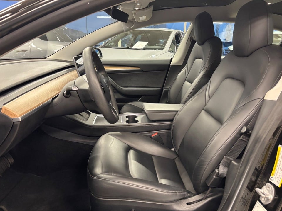 Tesla Model 3 Long Range AWD 4d