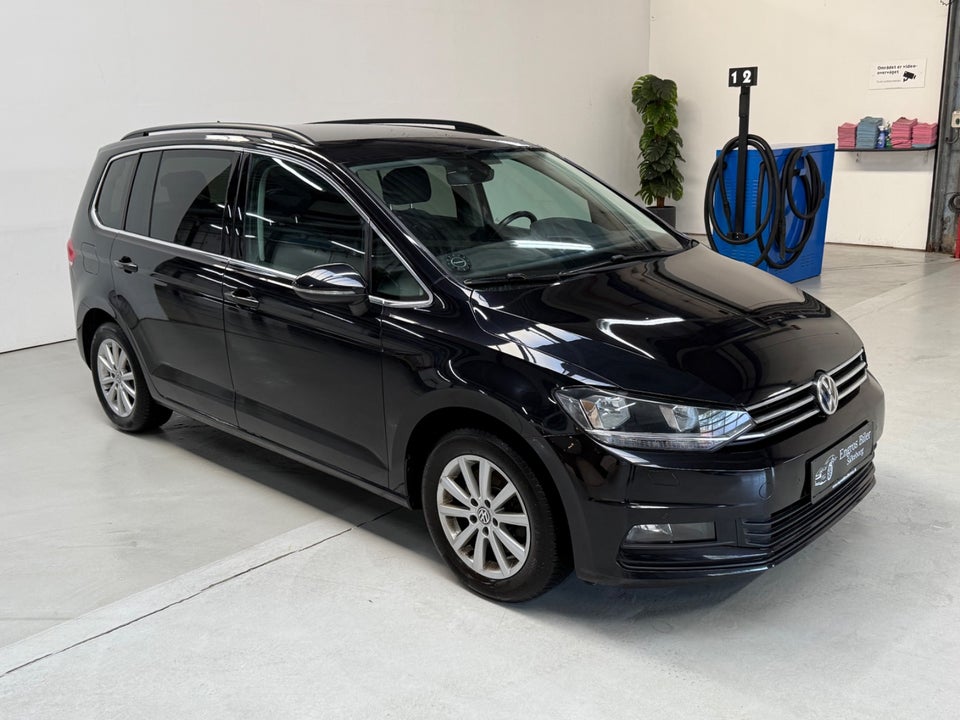 VW Touran 1,6 TDi 115 Highline DSG 7prs 5d