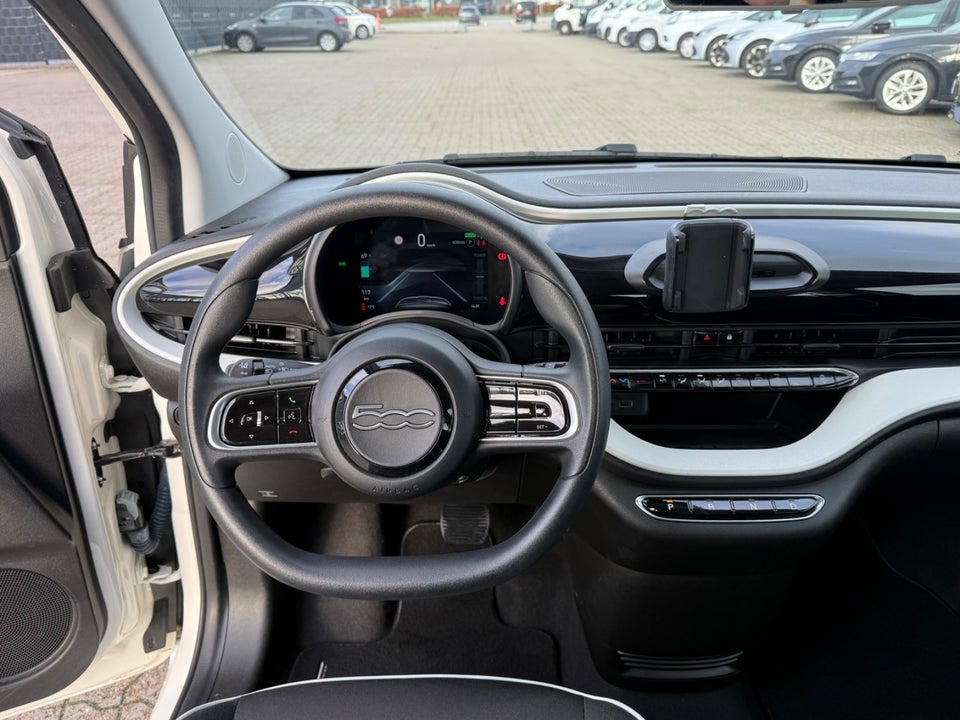 Fiat 500e 24 Action 3d