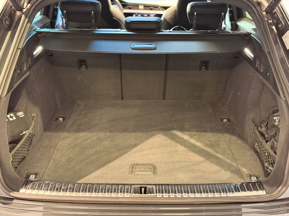 Audi e-tron S quattro 5d
