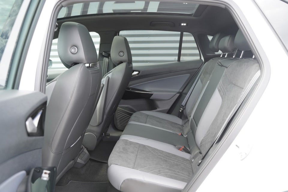 VW ID.4 77 Pro Style+ 5d