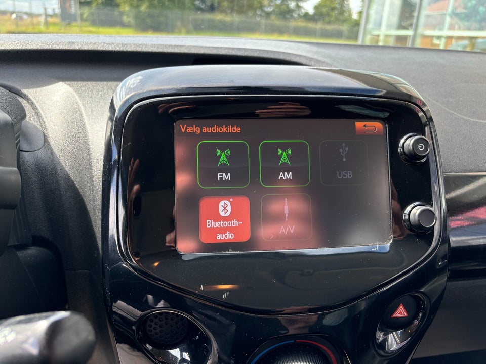 Toyota Aygo 1,0 VVT-i x-black 5d