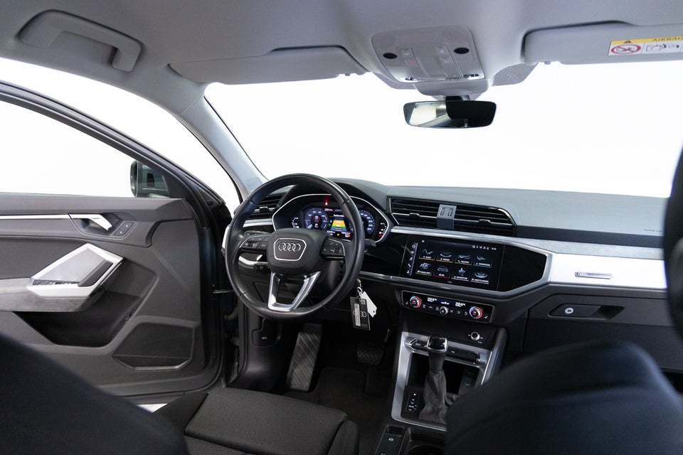 Audi Q3 45 TFSi e Attitude plus Sportback S-tr. 5d