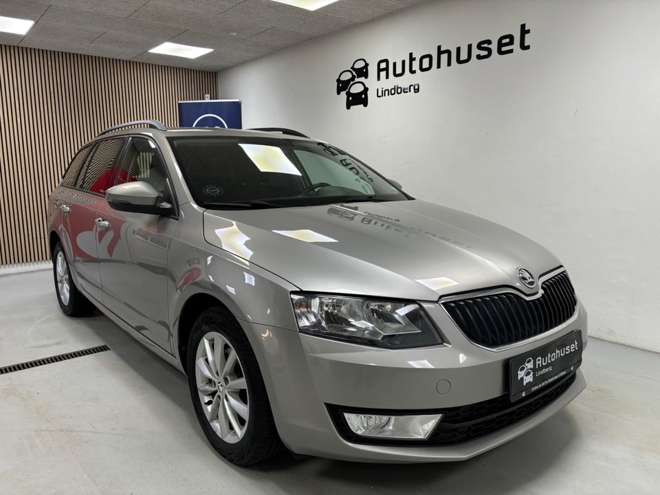 Skoda Octavia 1,6 TDi 105 Ambition Combi DSG 5d