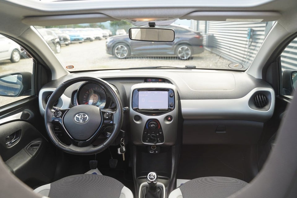 Toyota Aygo 1,0 VVT-i x-sky 5d