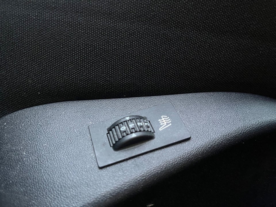 Peugeot 208 1,2 VTi Allure 5d