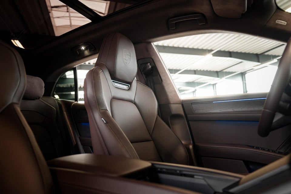 Porsche Cayenne Electric 5d