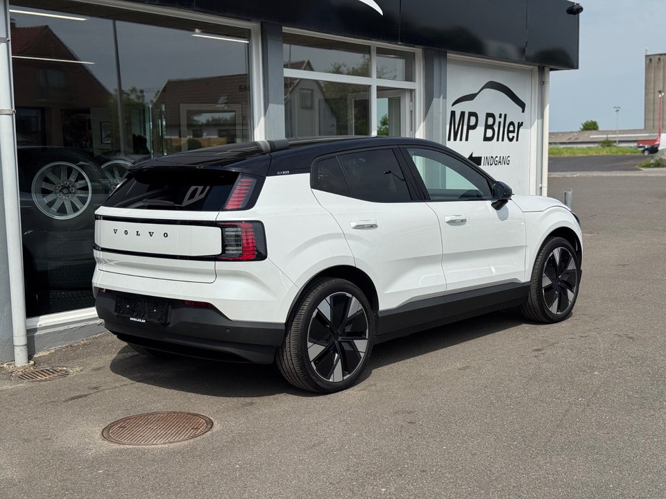 Volvo EX30 Twin Performance Plus 5d