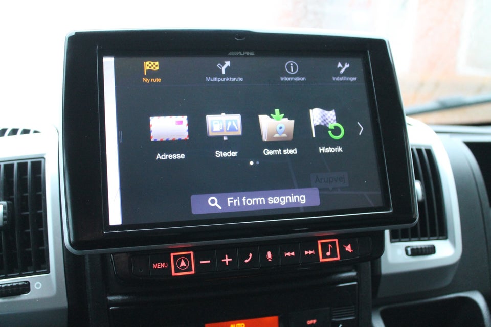 Peugeot Boxer 335 2,2 BlueHDi 165 L2H2 Ultimate