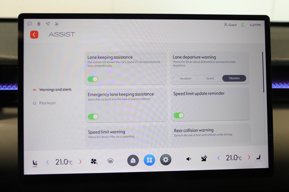 Lynk & Co 02 More 5d