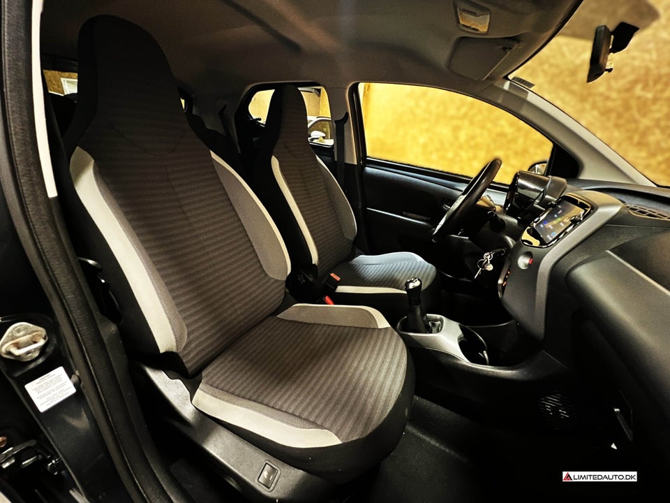 Toyota Aygo 1,0 VVT-i x-pression 5d