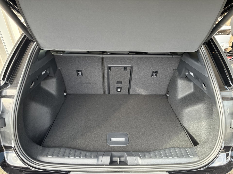 Ford Explorer 77 Premium Extended Range 5d
