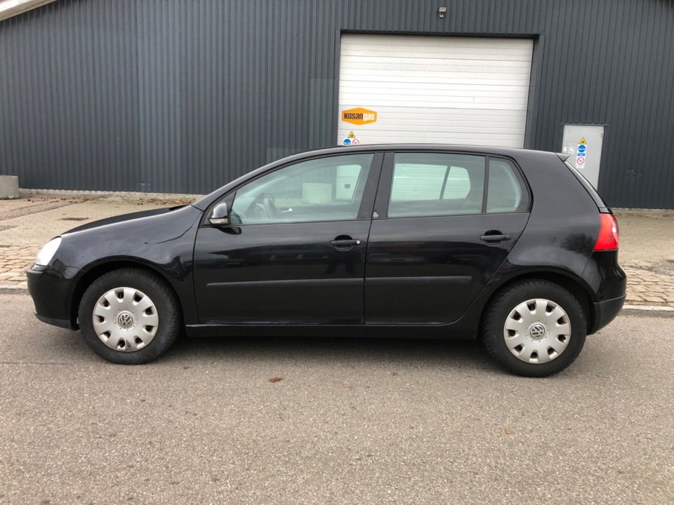 VW Golf V 1,6 Comfortline 5d