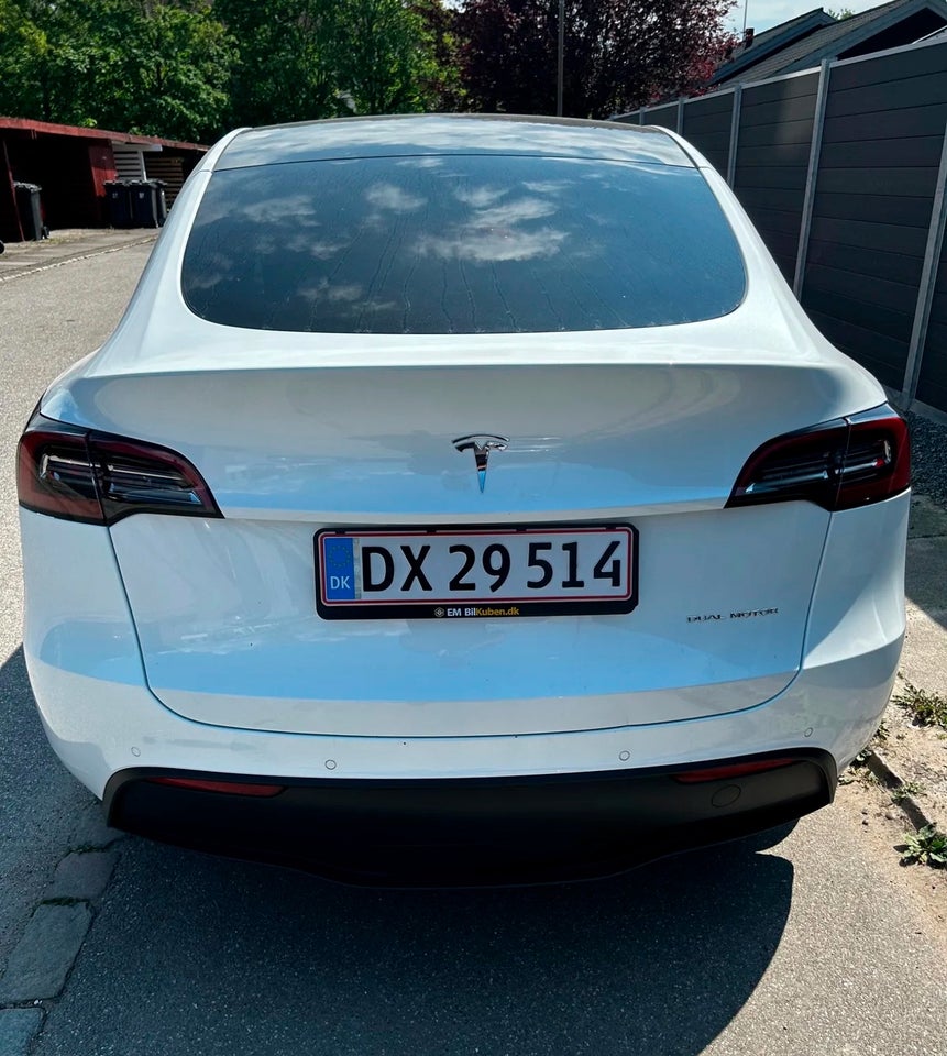 Tesla Model Y Long Range AWD 5d