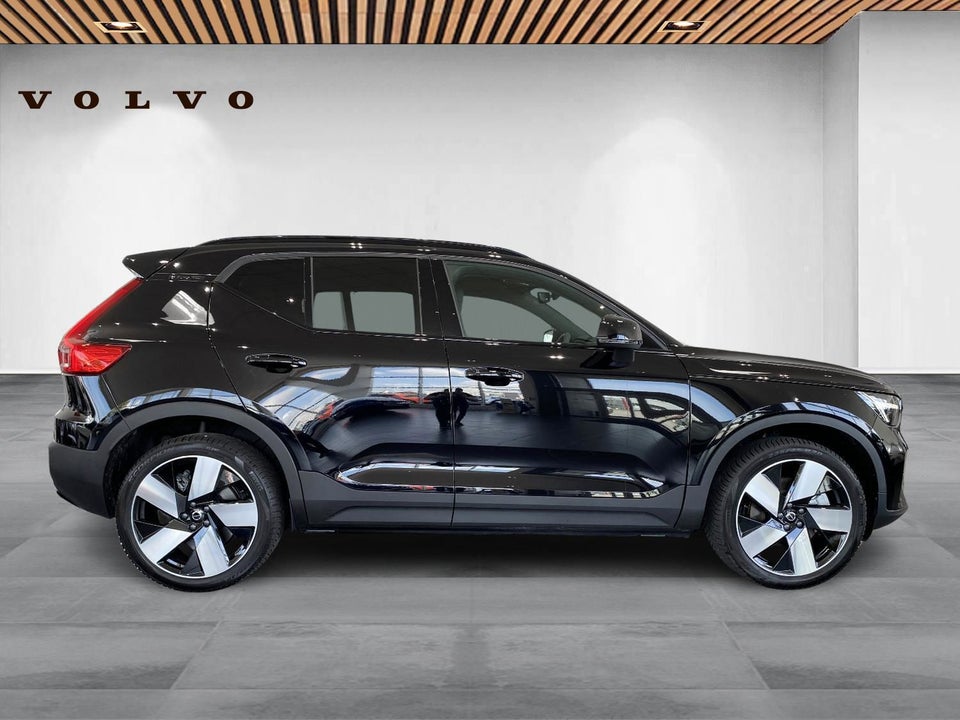 Volvo XC40 ReCharge Extended Range Plus 5d